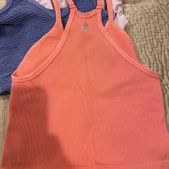 Four Tops Sleeveless PAC Cares and Others - Picture 7 of 14